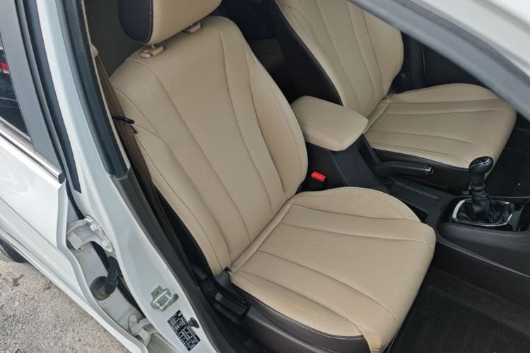 Used Baojun 310W 2017 1.5L Manual Fashion Model China V
