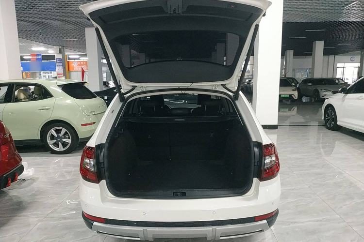 Used Skoda Octavia 2019 TSI280 DSG Luxury Edition Station Wagon China VI Standard