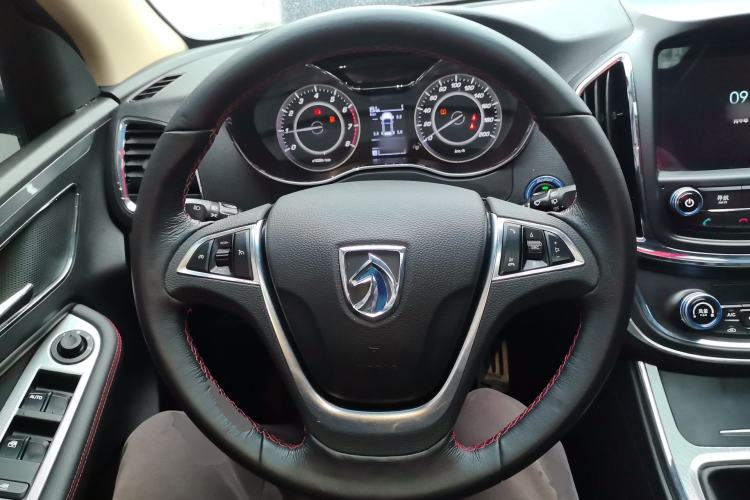 Used Baojun 560 2016 1.8L Manual Luxury Edition
