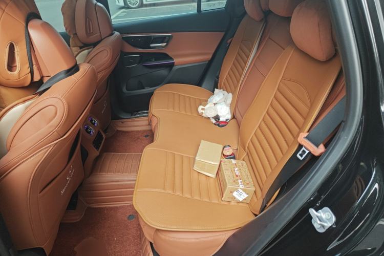 Used Mercedes-Benz GLC 2024 GLC 260 L 4MATIC Luxury Model 5 Seats