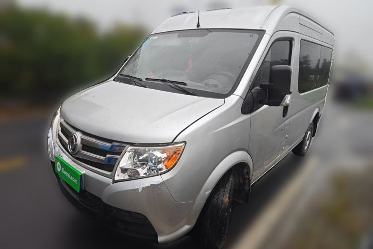 Used Dongfeng Yufeng 2020 2.3T Economy Standard Edition Logistics Vehicle Short Wheelbase Mid-Roof Design 5-9 Seats WP2.3