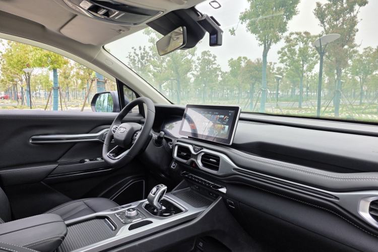 Used Geely Auto Haoyue 2020 1.8TD DCT Luxury Model 5 Seats Interior 9