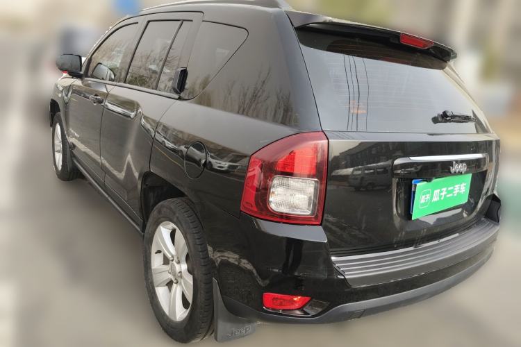 Used Jeep Compass 2014 2.0L two-wheel drive sport version Rear Left 45 Deg