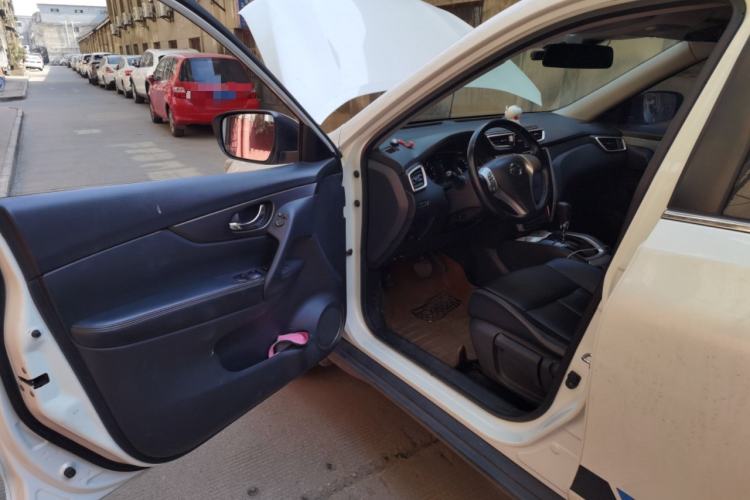 Used Nissan X-Trail 2014 2.0L CVT Comfort Edition 2WD Driver Seat