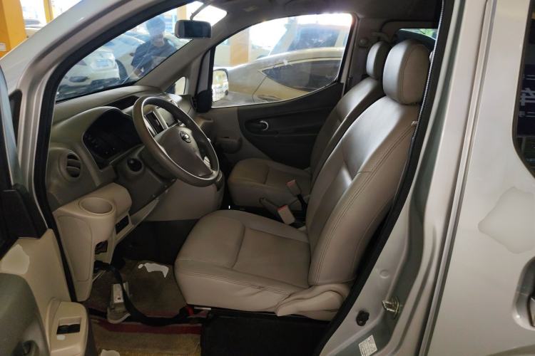 Used Nissan NV200 2018 1.6L CVT Luxury Model Left Front Seat