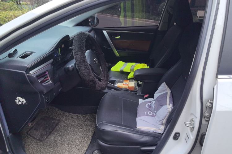 Used Toyota Corolla 2016 Dual-Engine 1.8L E-CVT Pioneer Edition
