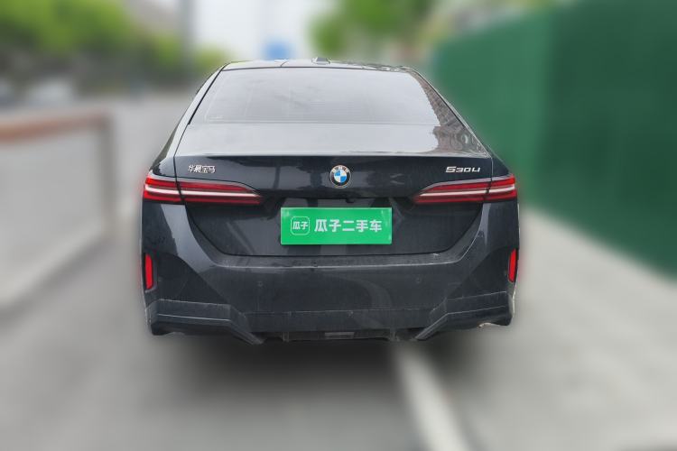 Used BMW 5 Series 2024 530Li Luxury Edition M Sport Package Exterior 4