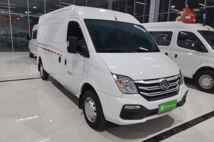 Used SAIC MAXUS Xintu V80 2025 Value Edition City Distribution King 2.0T Manual Long Wheelbase Mid-Roof 127 Ps 3 Seats