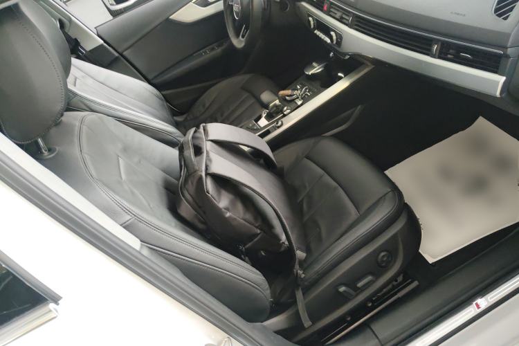 Used Audi A4L 2019 40 TFSI Fashion Edition China VI Emission Standard