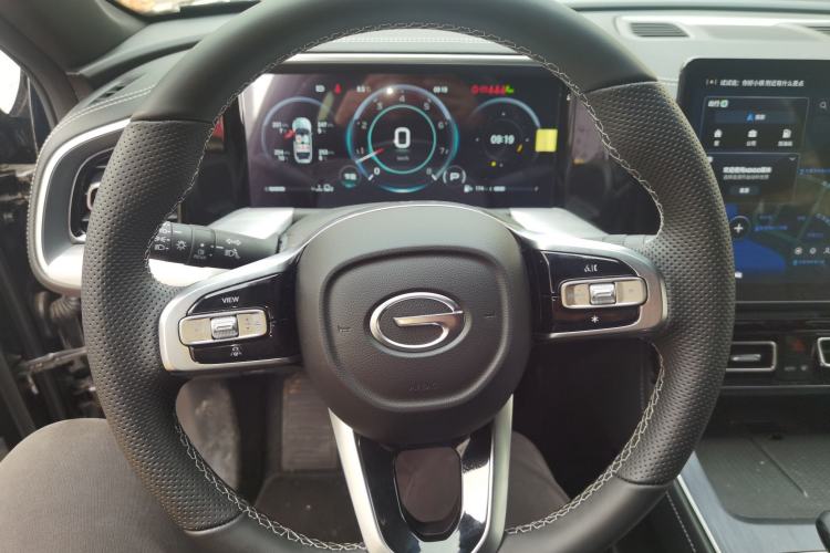 Used GAC Trumpchi GS8 2025 Linghang Series 2.0 TGDI Two-Wheel-Drive Luxury Edition 5 Seats Steering Wheel