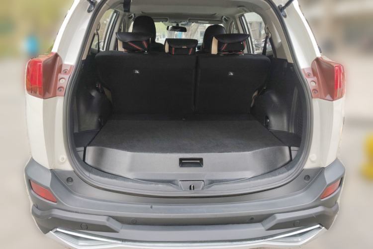 Used Toyota RAV4 2015 2.0L CVT Two-Wheel Drive Fashion Edition
