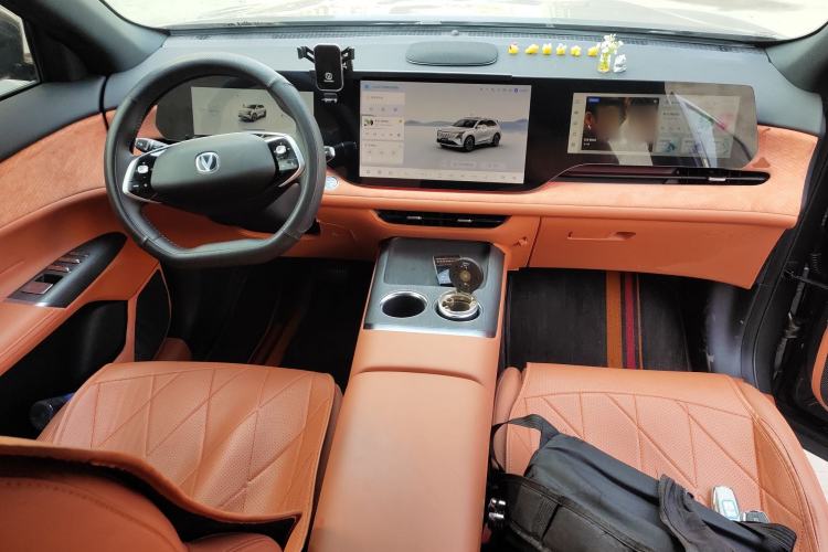 Used CHANGAN CS75 PLUS 2025 4th Generation 1.5T New Blue Whale Smart Flagship Version
