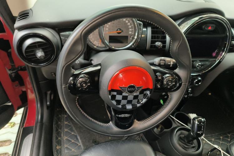 Used MINI MINI 2019 1.5T COOPER Artist