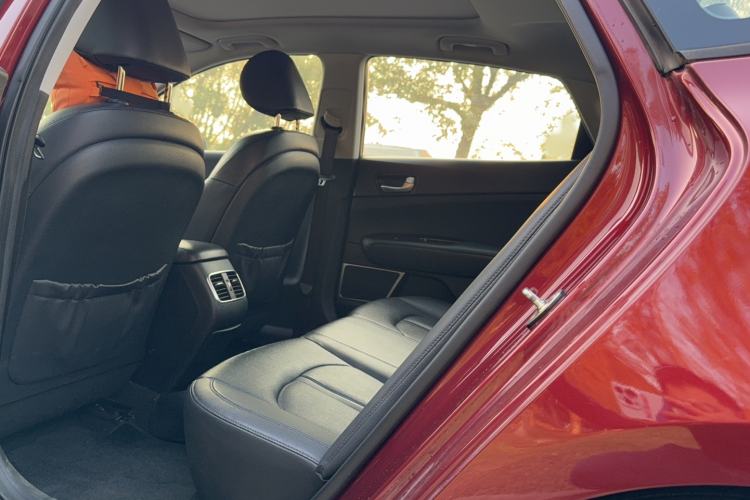 Used Kia K5 2016 2.0L Automatic LUX
