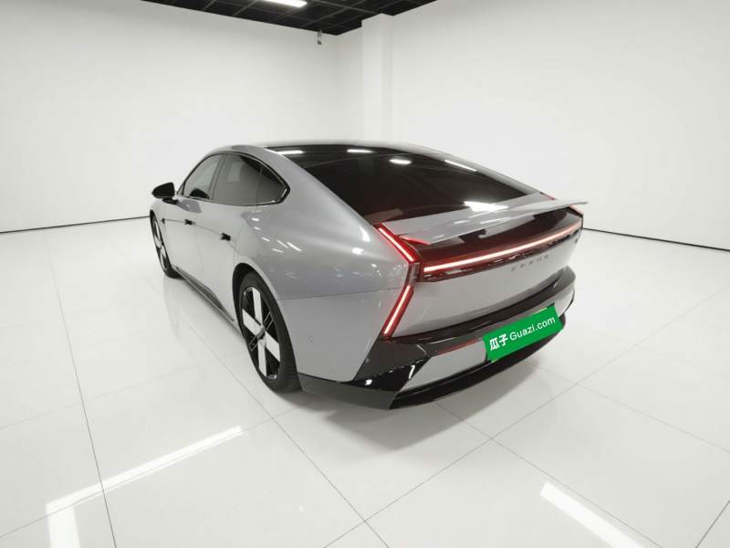 Used XPeng P7 2025 Model—750 All-Wheel-Drive High-Performance Ultra — 4