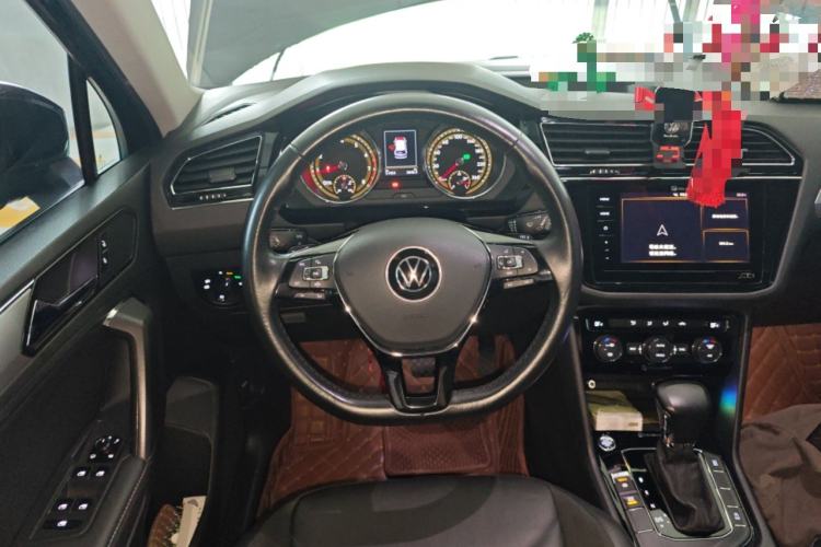 Used Volkswagen Tiguan L 2021 280TSI Automatic Two-Wheel Drive Smart Edition
