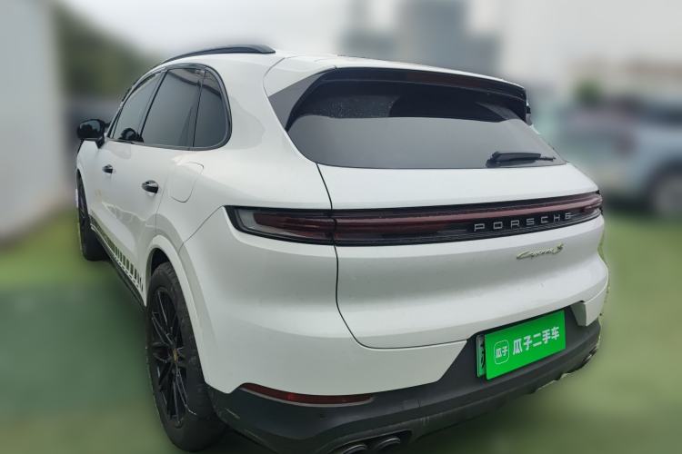 Used Porsche Cayenne E-Hybrid 2024 Cayenne E-Hybrid 2.0T Rear Left 45 Deg