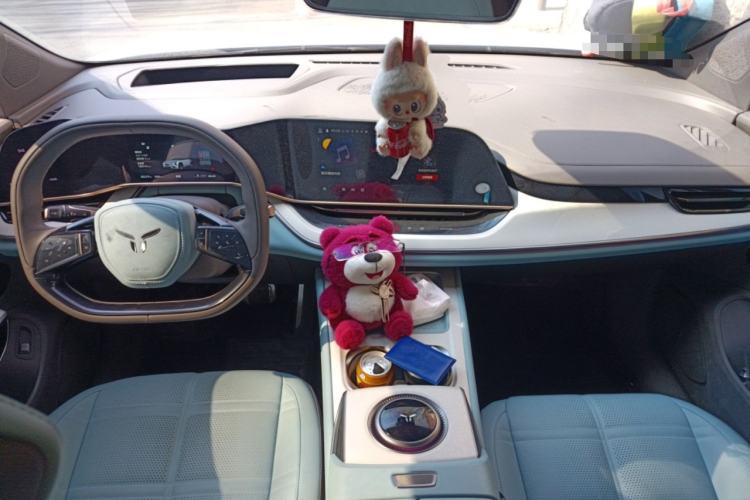 Used Hongqi Tiangong 08 2025 730 Max Rear-Drive Version Center Console