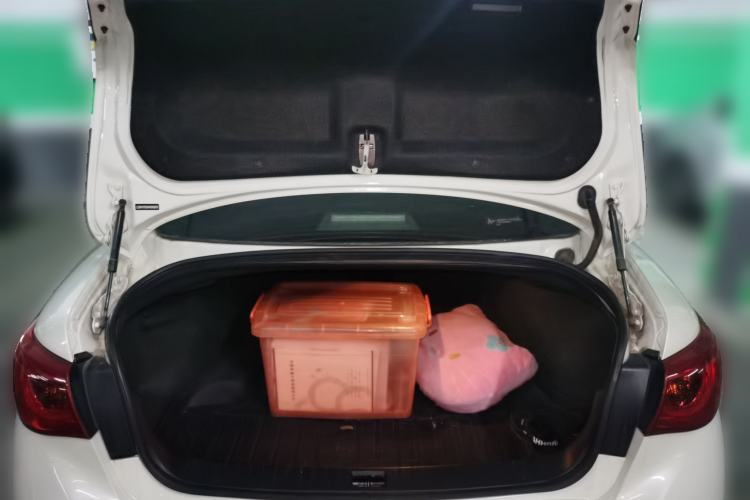 Used Infiniti Q50L 2016 2.0T Enjoyment Edition Trunk