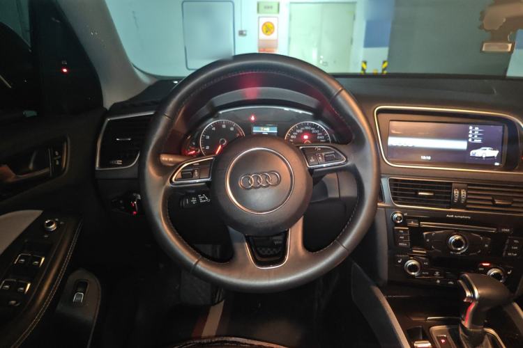 Used Audi Q5 2017 Plus 40 TFSI Technology Model
