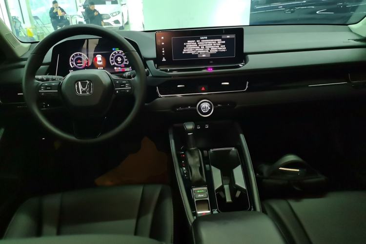 Used Honda Inspire 2023 260TURBO Deluxe Edition Center Console