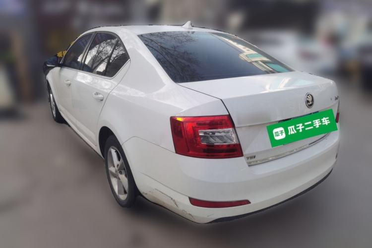 Used Skoda Octavia 2015 1.4TSI Manual Yijun Edition Rear Left 45 Deg