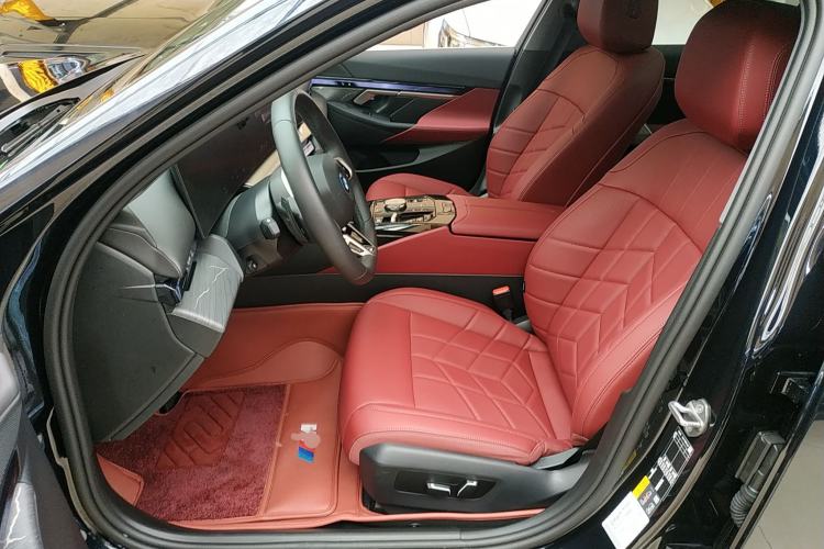 Used BMW i5 2024 eDrive 35L Luxury Package
