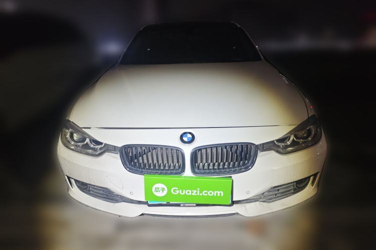 Used BMW 3 Series 2015 320i Luxury Line Stylish Edition
