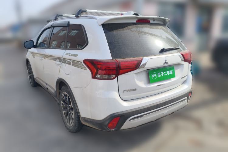 Used Mitsubishi Outlander 2020 2.0L Two-Wheel Drive Enjoyment Version 5 Seats