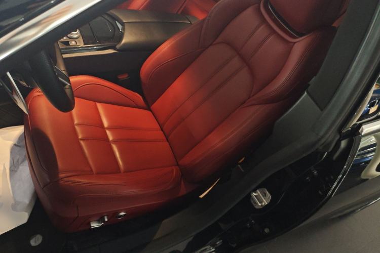 Used Maserati Ghibli 2022 3.0T Modena Left Front Seat