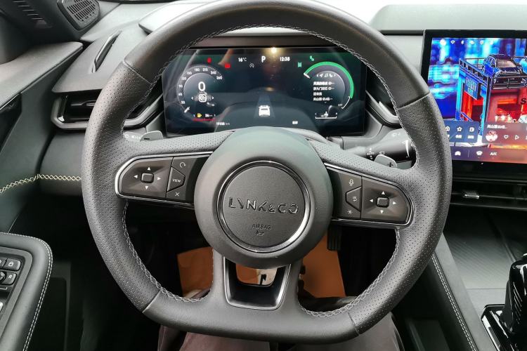 Used Lynk & Co 03 2023 2.0TD DCT JingPro Steering Wheel