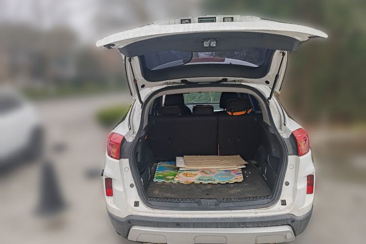 Used Bestune X80 2013 2.0L automatic comfort version
