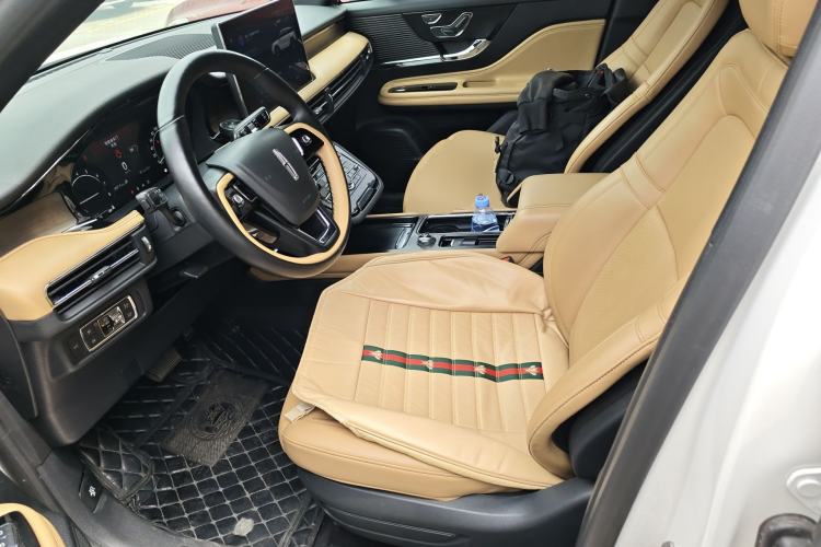 Used Lincoln Corsair 2021 2.0T Two-Wheel-Drive Luxury Edition Left Front Seat