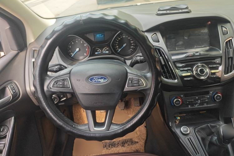 Used Ford Focus 2015 Hatchback 1.6L Manual Fashion Edition Steering Wheel