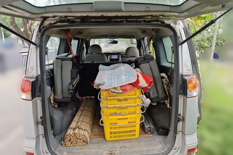 Used Dongfeng Shuaike 2013 Revised Version 1.5L Manual Standard Edition 7 Seats China IV Standard Trunk