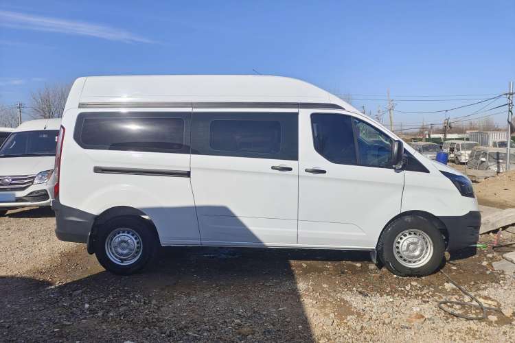 Used Ford Transit 2019 2.0T Diesel Multi-Purpose Commercial Vehicle Mid-Drive Mid-Roof 6-Seater China VI Standard