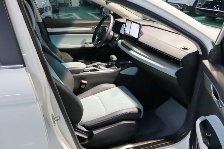 Used Geely Auto Emgrand L 2022 1.4T CVT Ultimate Model
