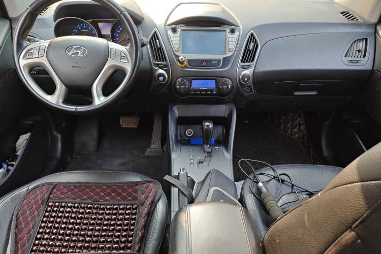 Used Hyundai ix35 2013 2.0L Automatic Two-Wheel Drive Smart GLS China IV Standard
