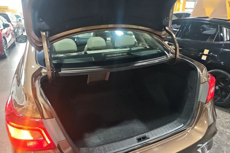 Used Nissan Sylphy 2018 1.6XV CVT Deluxe Edition Trunk