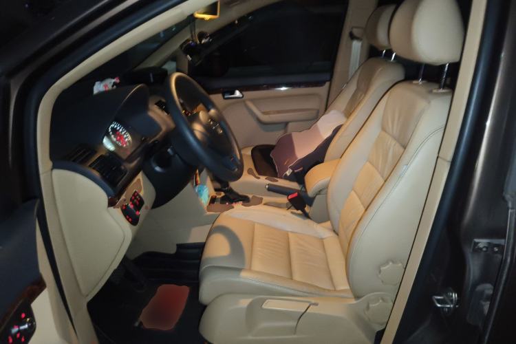 Used Volkswagen Touran 2013 1.4T DSG Comfort Edition 5-Seater
