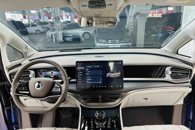 Used Denza D9 2022 DM-i 970 Four-Wheel Drive Flagship Model
