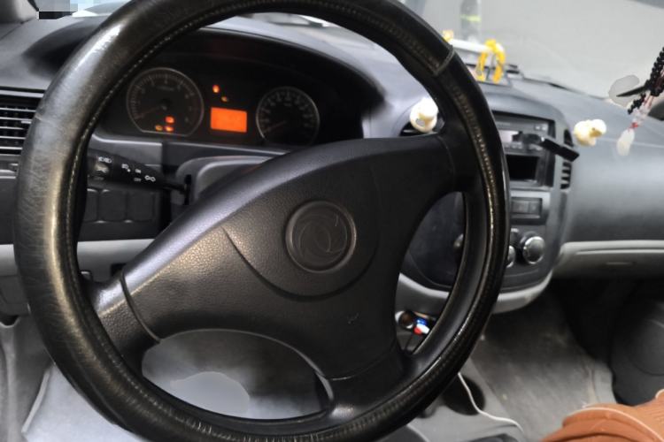 Used FORTHING Lingzhi 2013 M3 1.6L 7-seat Standard Model