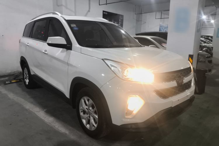 Used Wuling Hongguang S3 2018 1.5L Manual Luxury Model China V Standard Front Right 45 Deg