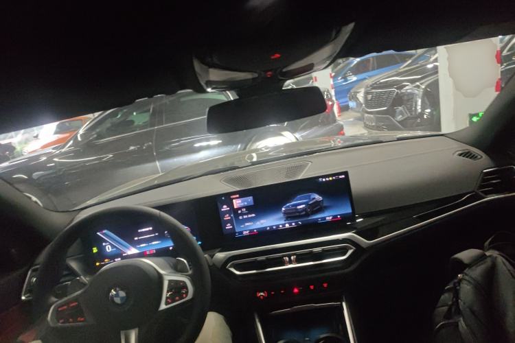 Used BMW 3 Series 2024 325i M Sport Night Edition Package Center Console