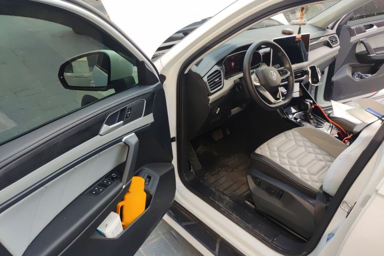 Used Volkswagen Tayron 2023 280TSI Two-Wheel-Drive Luxury Plus Advanced Version Interior 3