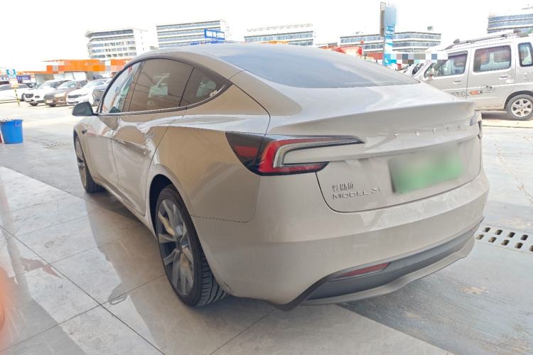 Used Tesla Model 3 2023 Long-Range All-Wheel-Drive Version
