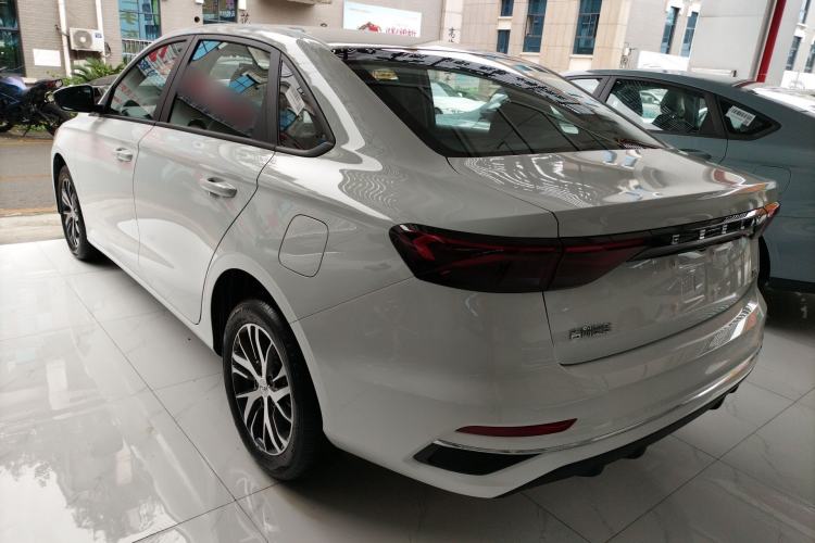 Used Geely Auto Emgrand 2026 Model 4th Generation 4 Millionth Anniversary Model 1.5L CVT Starry Edition Exterior 2