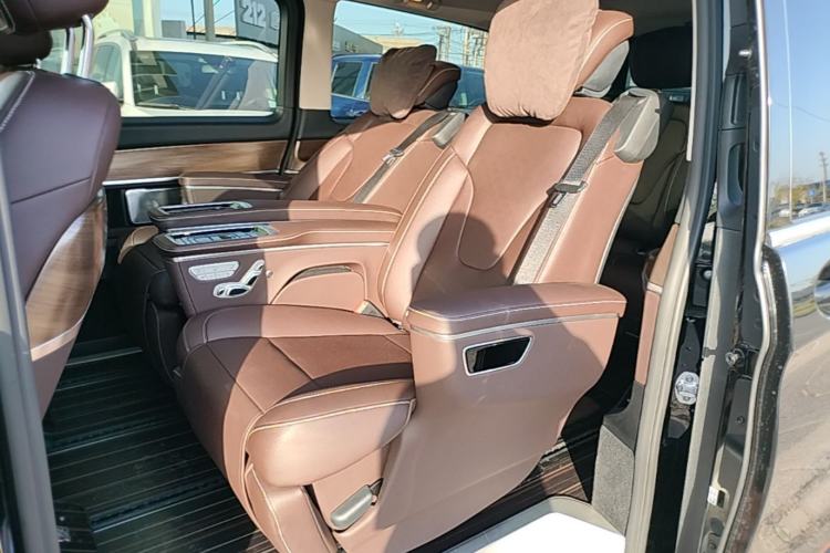 Used Mercedes-Benz V-Class 2022 V 260 L Long Wheelbase Prestige Edition
