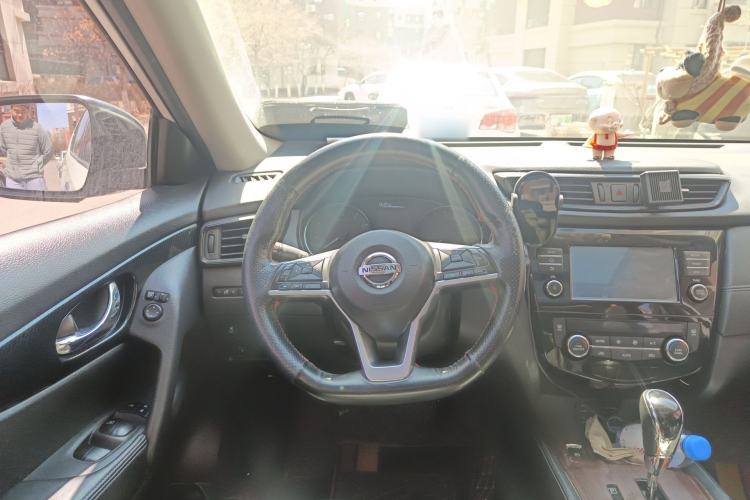 Used Nissan X-Trail 2017 2.5L CVT Leading Edition 4WD Steering Wheel