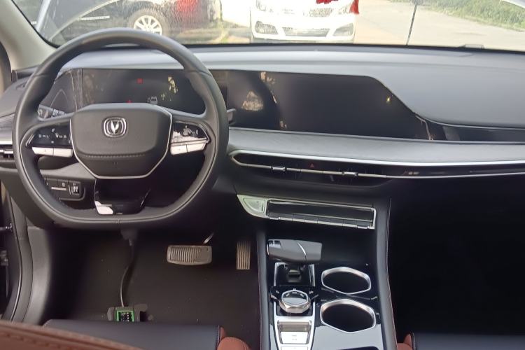 Used CHANGAN Eado 2023 Changan Edition PLUS Blue Whale NE 1.4T GDI DCT Prestige Version Center Console